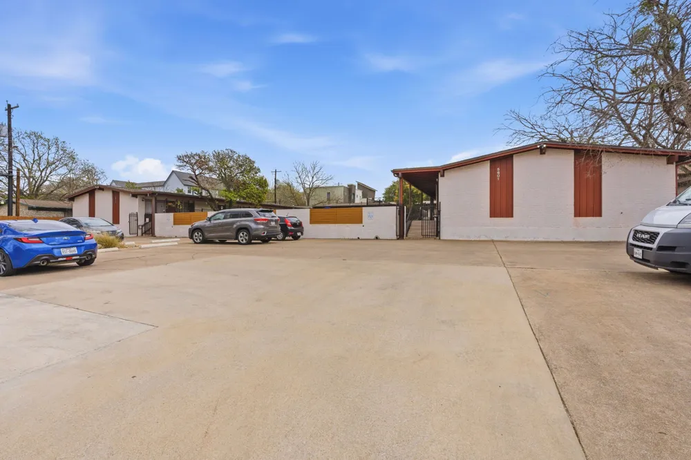5601 Woodrow Avenue Austin, TX 78756