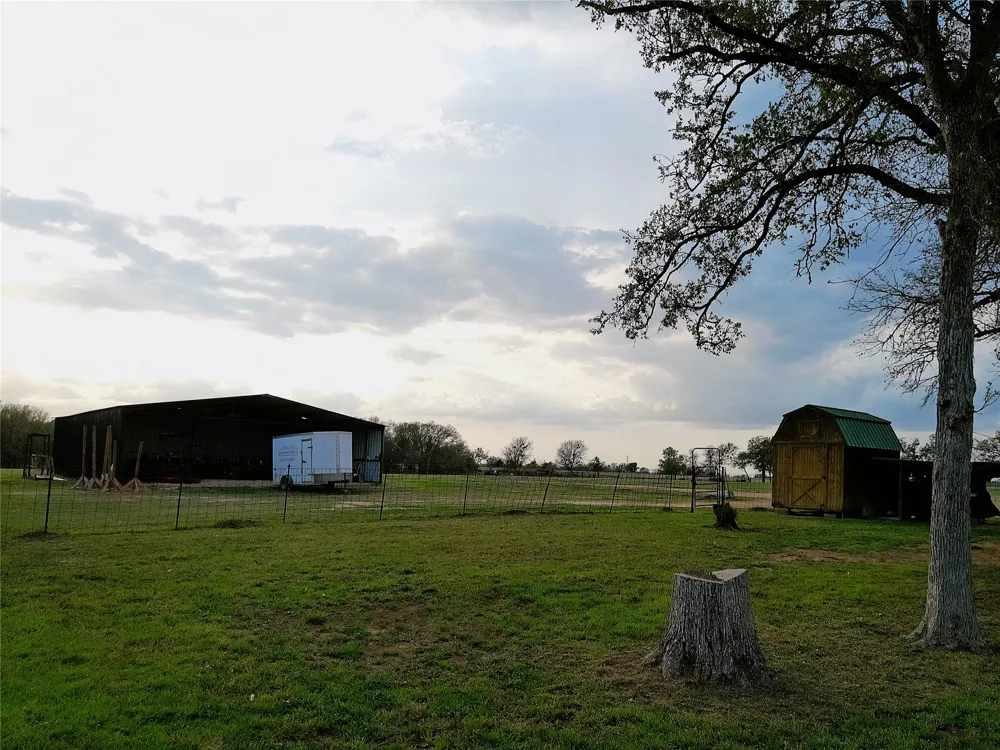 1042 Los Ranchitos Road Cameron, TX 76520