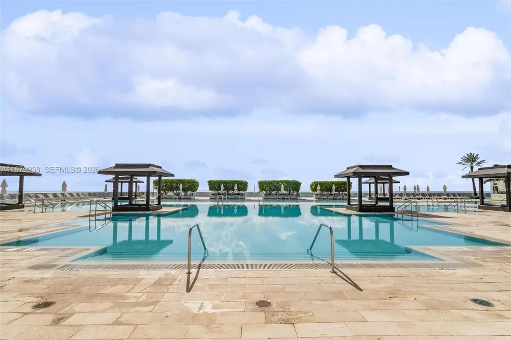 1830 S Ocean Dr #2105 Hallandale Beach, FL 33009