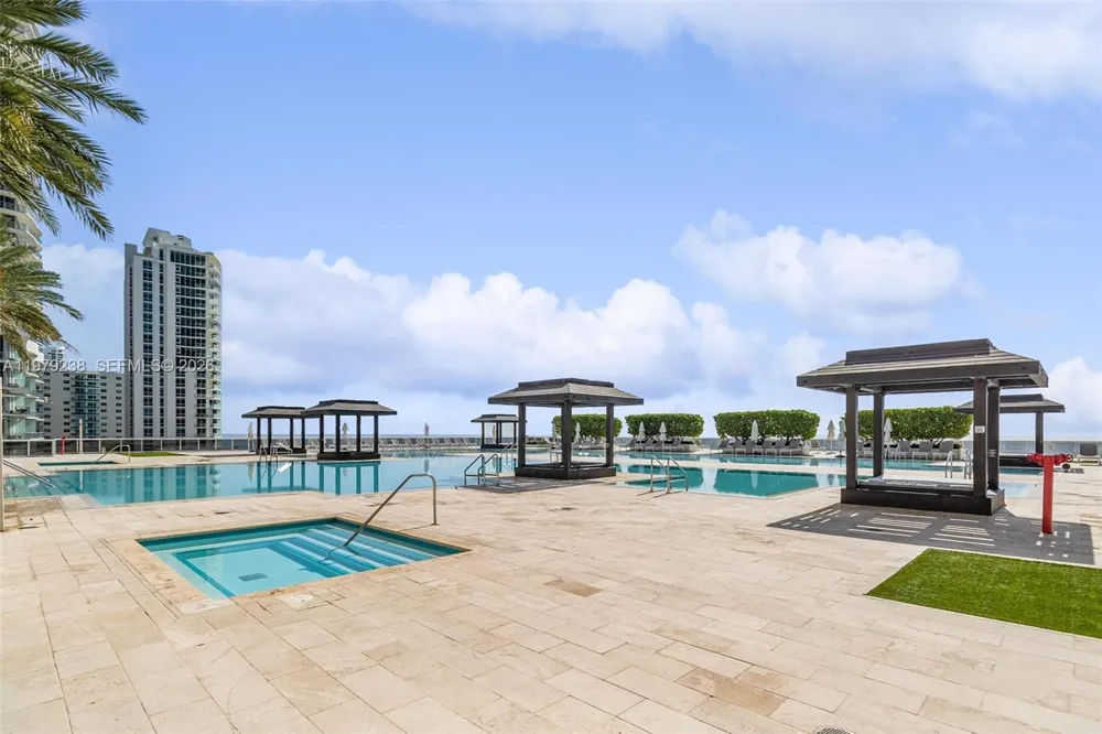 1830 S Ocean Dr #2105 Hallandale Beach, FL 33009