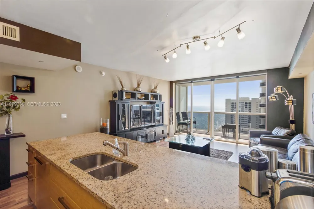 1830 S Ocean Dr #2105 Hallandale Beach, FL 33009