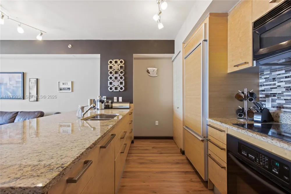 1830 S Ocean Dr #2105 Hallandale Beach, FL 33009