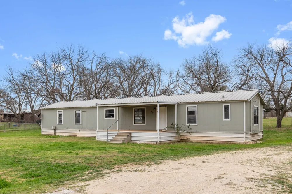 608 4th St Blanket Early, TX 76432