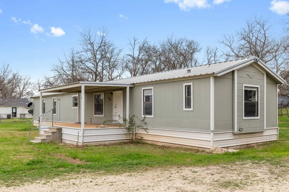 608 4th St Blanket Early, TX 76432