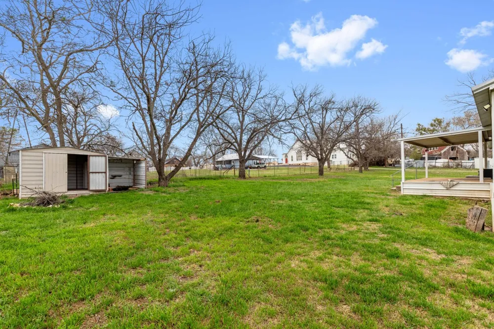 608 4th St Blanket Early, TX 76432
