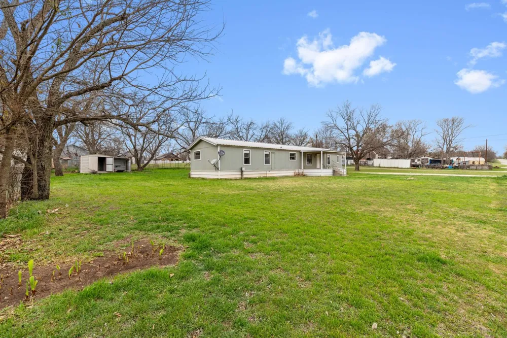 608 4th St Blanket Early, TX 76432