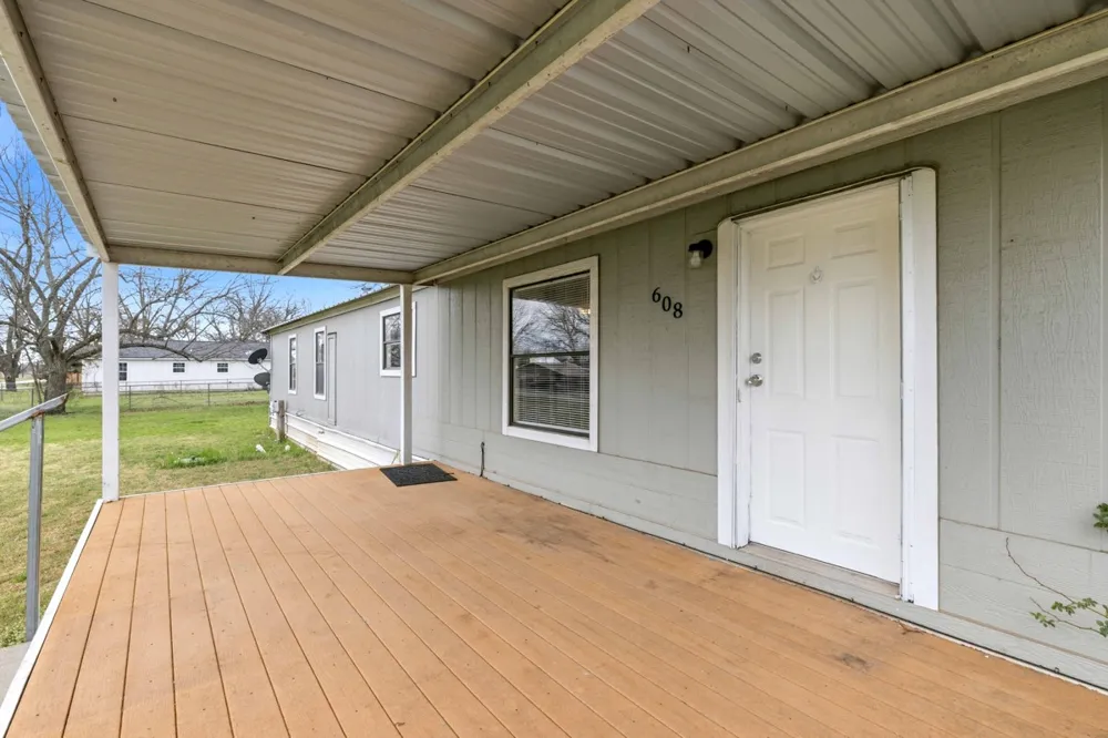 608 4th St Blanket Early, TX 76432