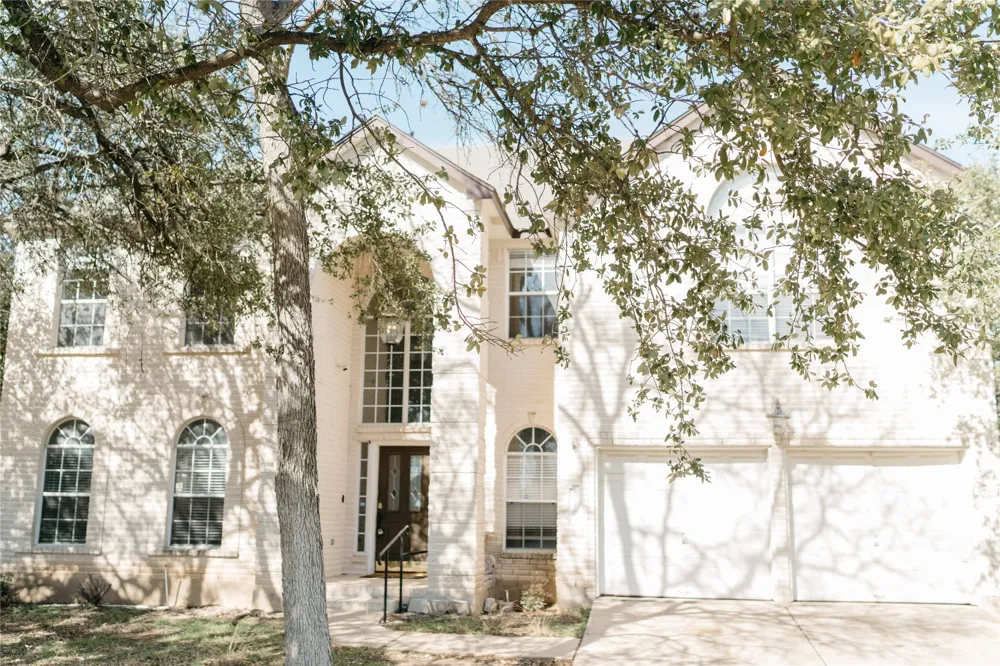 1010 Lone Buck Pass Cedar Park, TX 78613