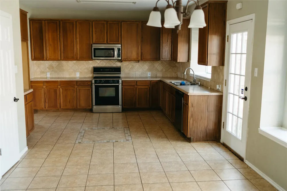 1010 Lone Buck Pass Cedar Park, TX 78613