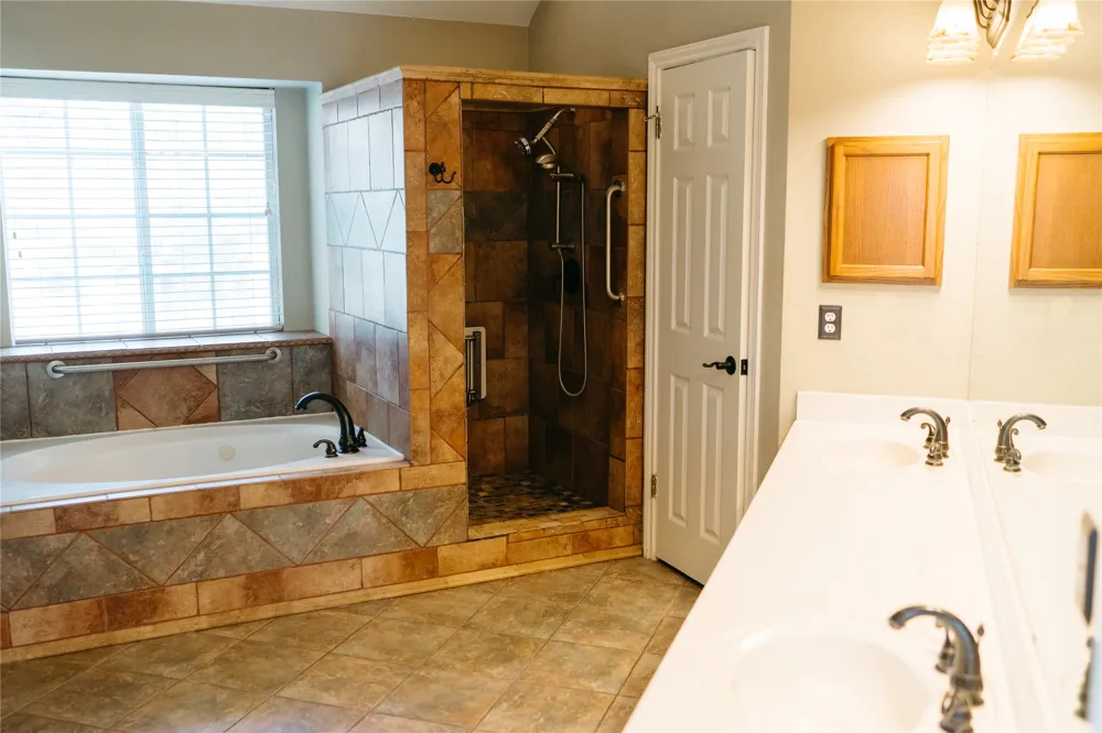1010 Lone Buck Pass Cedar Park, TX 78613