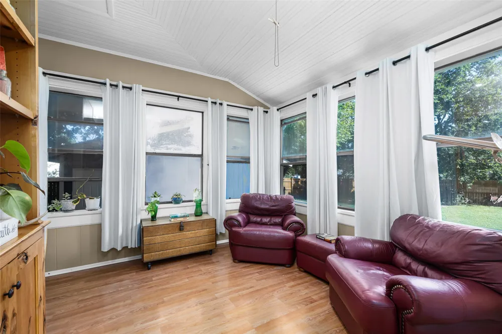 409 W Clark Street Bartlett, TX 76511