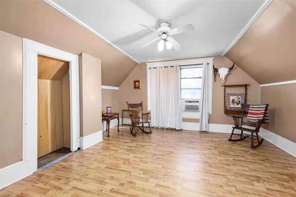 409 W Clark Street Bartlett, TX 76511
