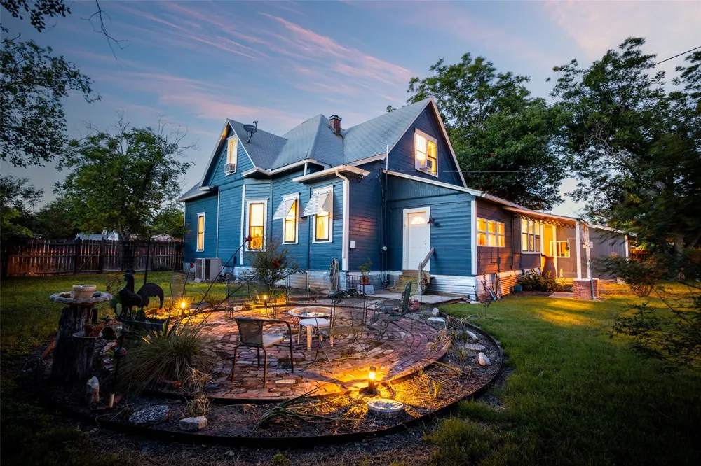 409 W Clark Street Bartlett, TX 76511