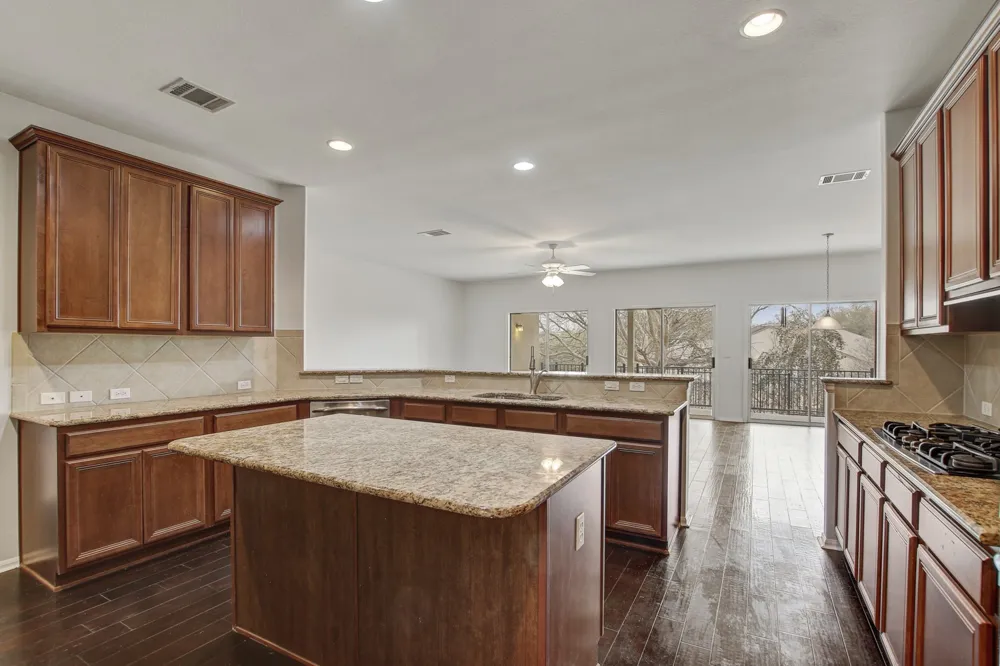 213 Mustang Island Trail Georgetown, TX 78633