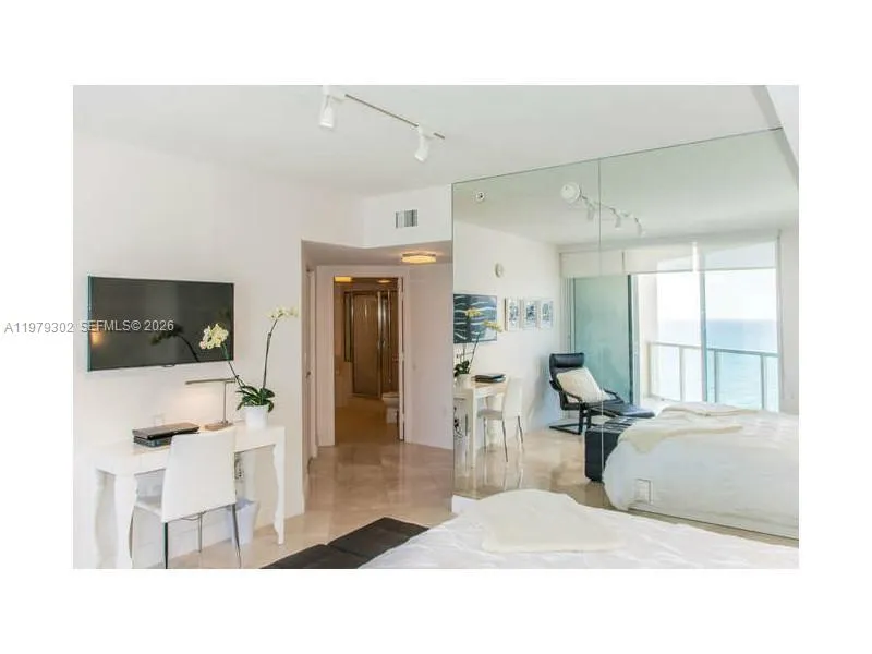 16699 Collins Ave #2406 Sunny Isles Beach, FL 33160
