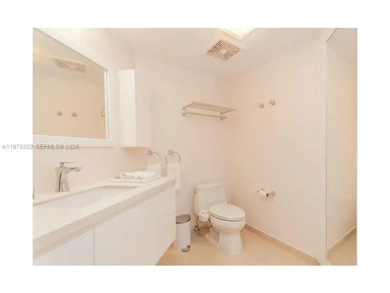 16699 Collins Ave #2406 Sunny Isles Beach, FL 33160