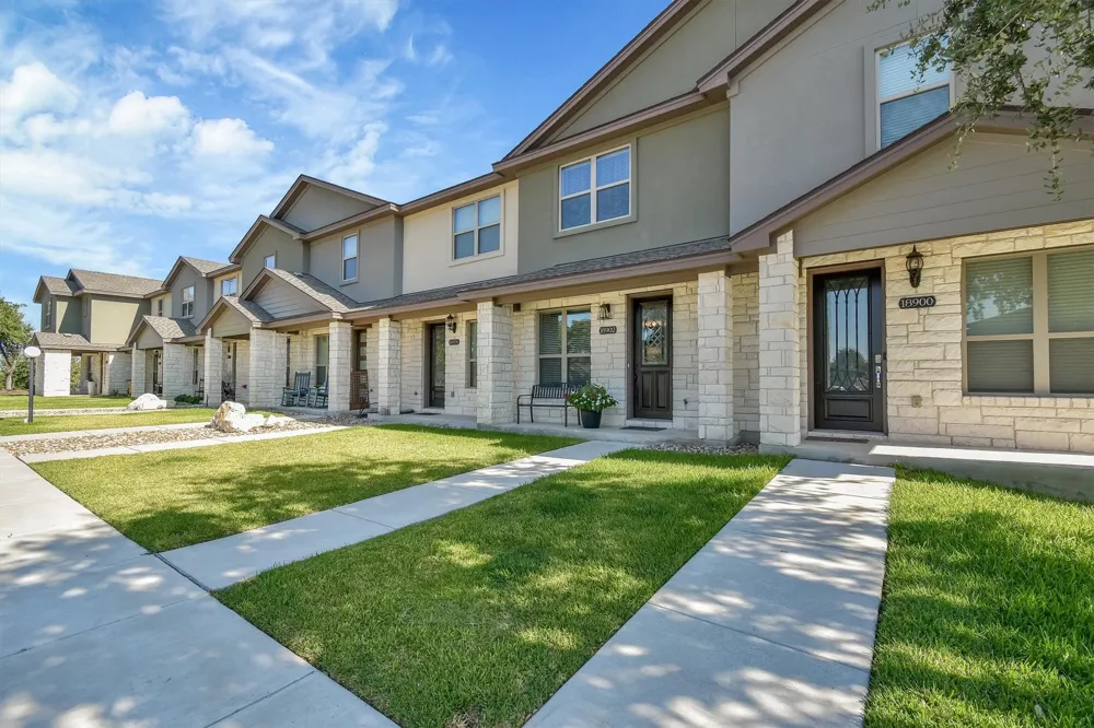 18902 Nicklaus Drive Point Venture, TX 78645