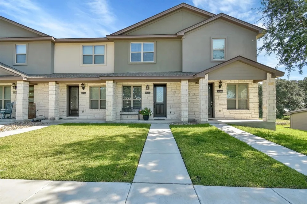 18902 Nicklaus Drive Point Venture, TX 78645