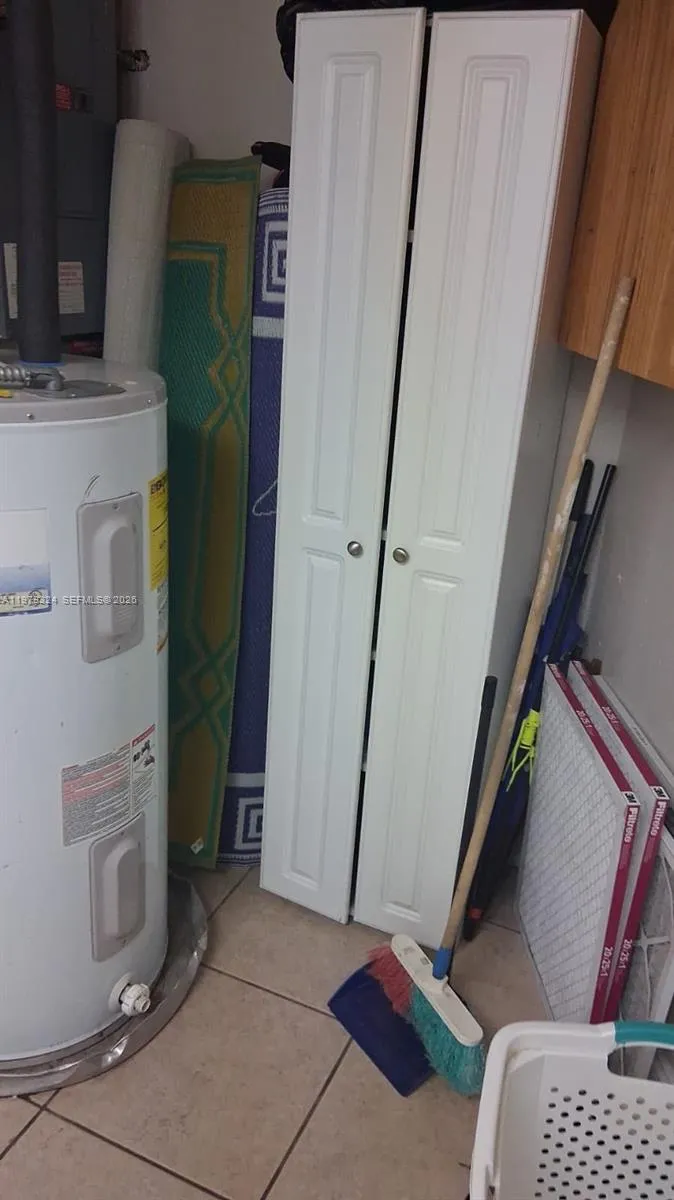 8016 APACHE LN Lakeland, FL 33810