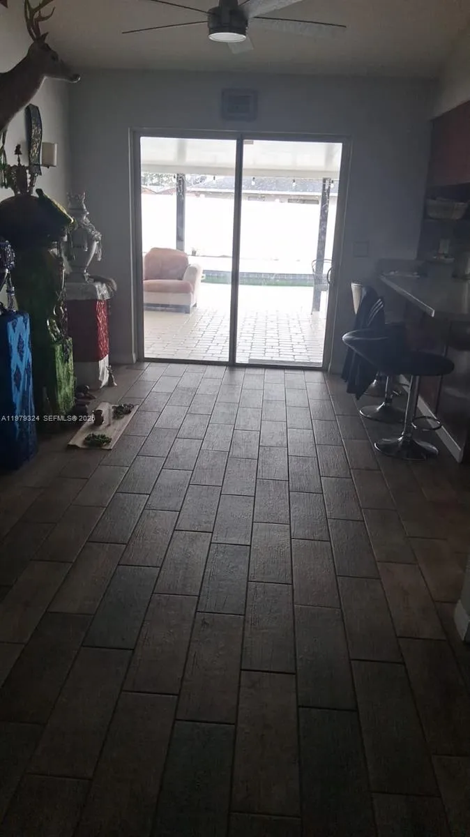 8016 APACHE LN Lakeland, FL 33810