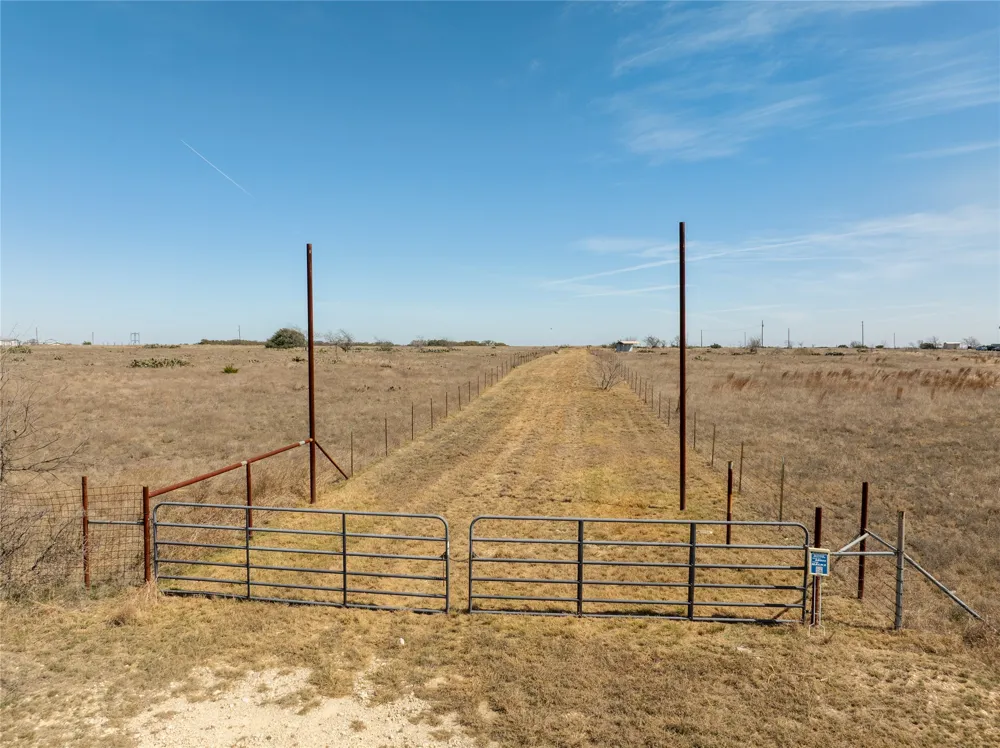 2700 County Road 214 Bertram, TX 78605