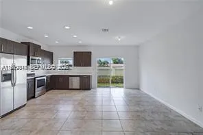 1121 NW 41st Ln Lauderhill, FL 33313