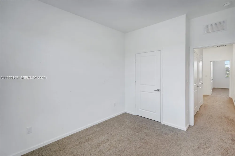 1121 NW 41st Ln Lauderhill, FL 33313