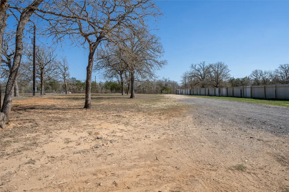 661 Hidden Oak Road Dale, TX 78616