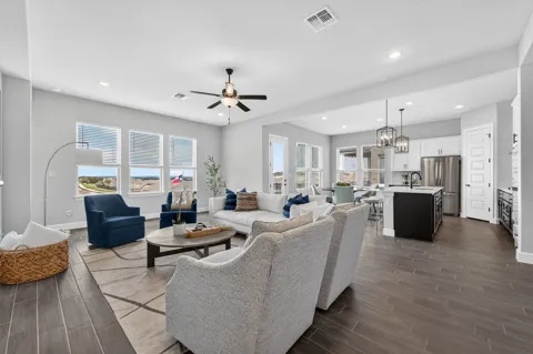 6816 Empresa Drive