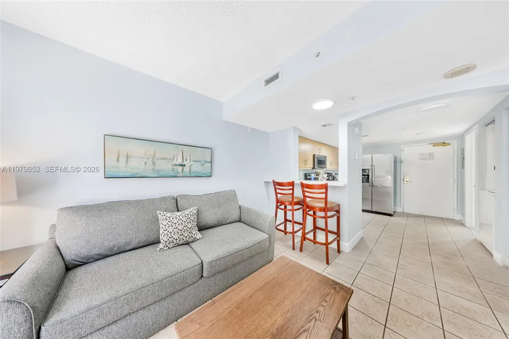 2951 S Bayshore Dr #215 Coconut Grove, FL 33133