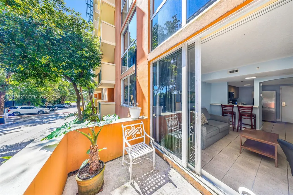 2951 S Bayshore Dr #215 Coconut Grove, FL 33133