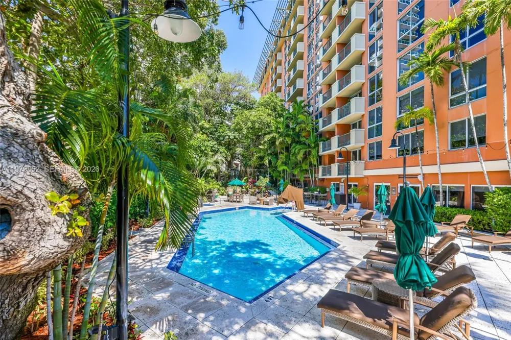 2951 S Bayshore Dr #215 Coconut Grove, FL 33133
