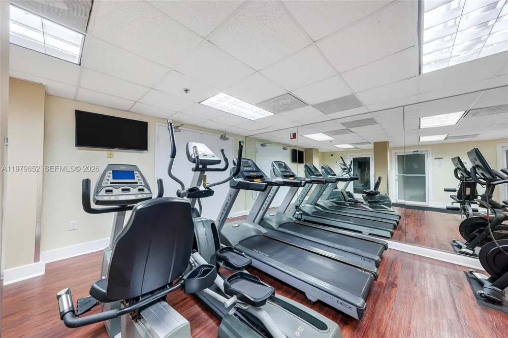 2951 S Bayshore Dr #215 Coconut Grove, FL 33133