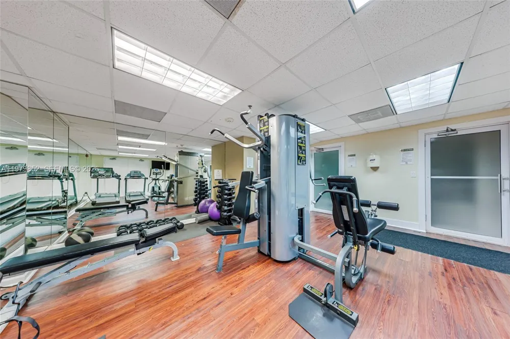 2951 S Bayshore Dr #215 Coconut Grove, FL 33133