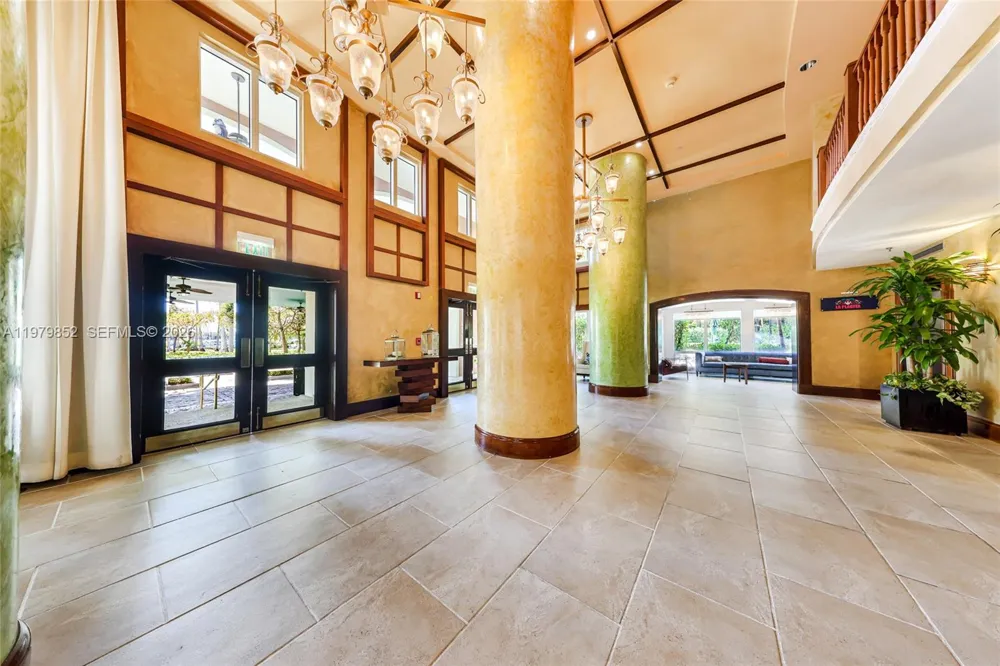 2951 S Bayshore Dr #215 Coconut Grove, FL 33133