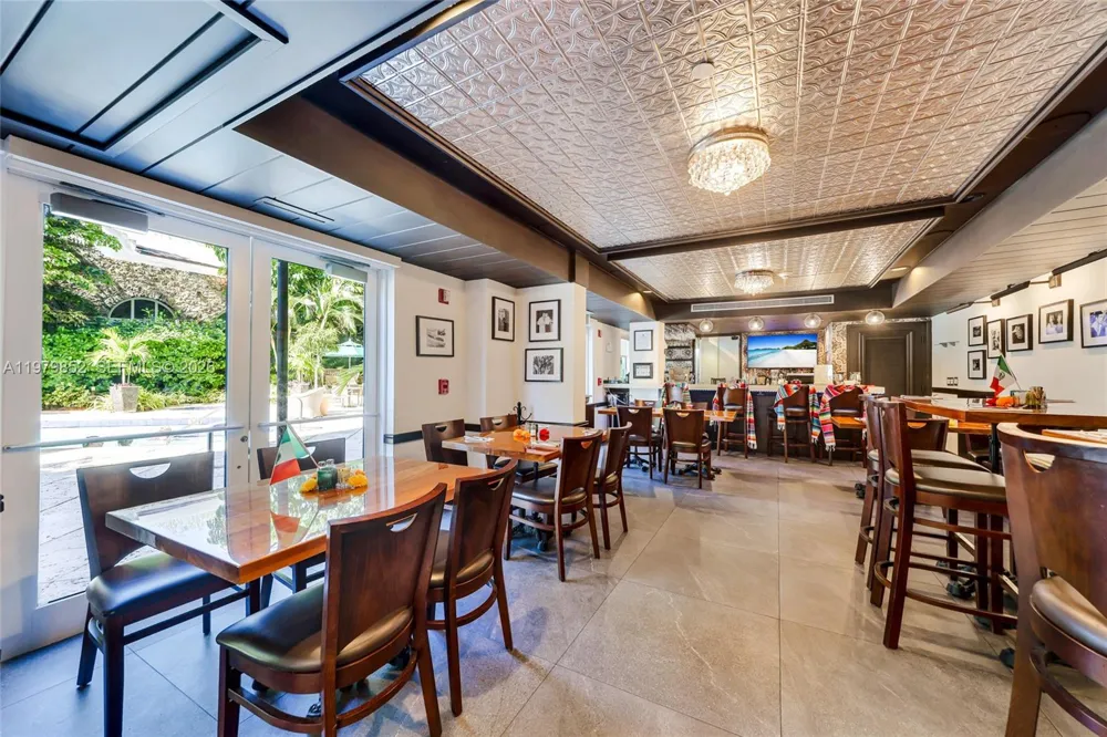 2951 S Bayshore Dr #215 Coconut Grove, FL 33133