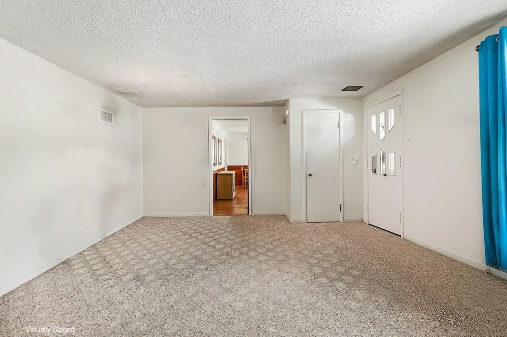 709 New William Street Ludington, MI 49431