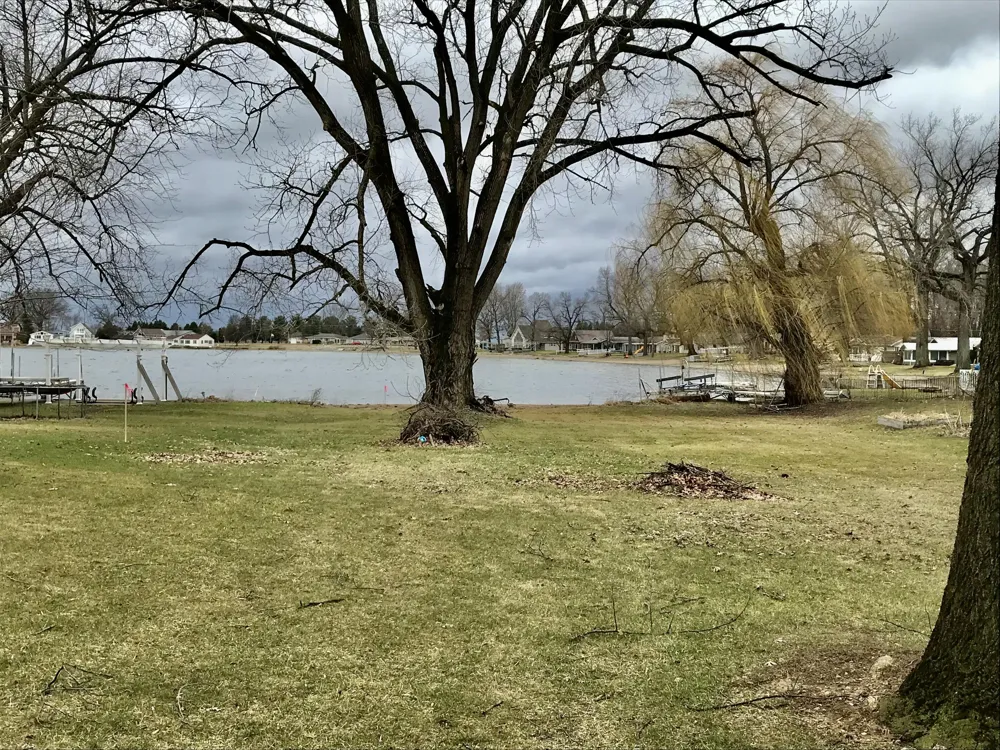 E Lake Drive White Pigeon, MI 49099