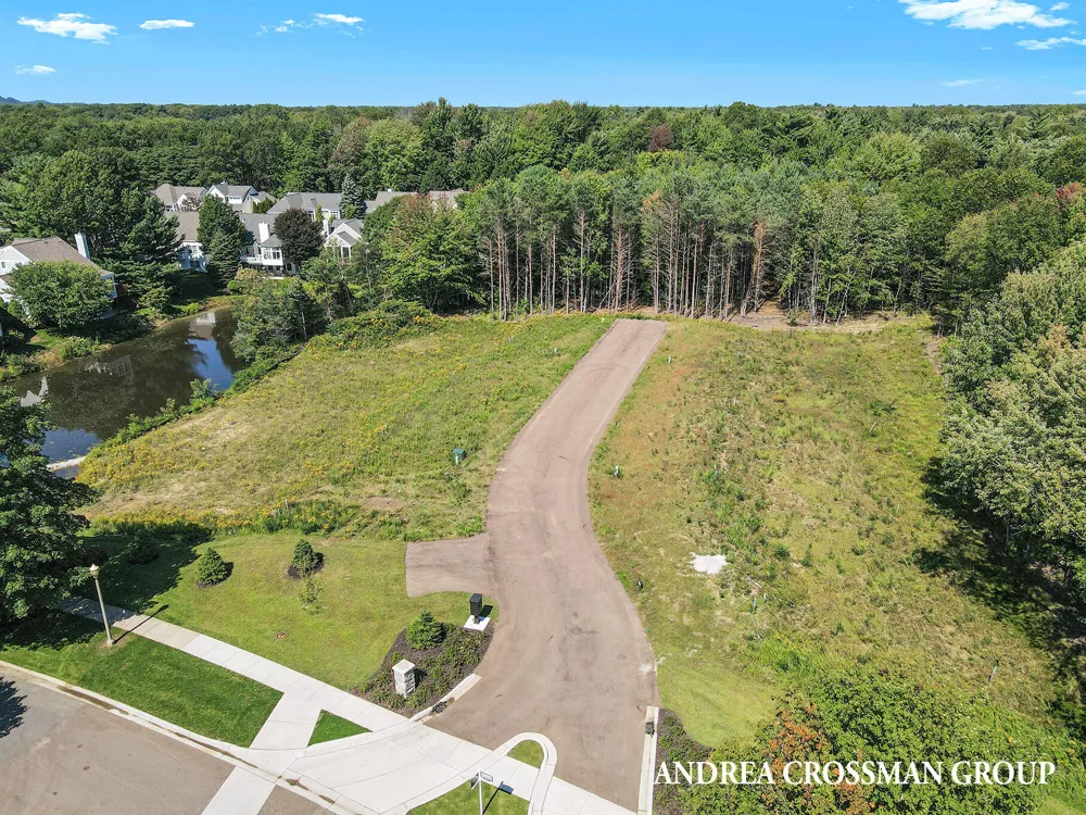 18124 Newgate Lane #17 Spring Lake, MI 49456