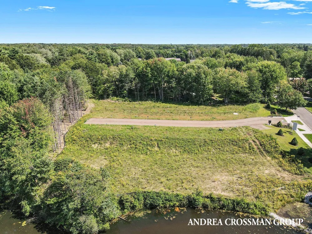 18136 Newgate Lane #16 Spring Lake, MI 49456