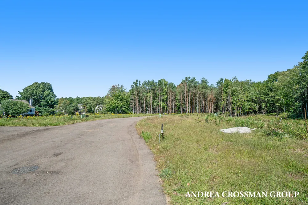 18136 Newgate Lane #16 Spring Lake, MI 49456