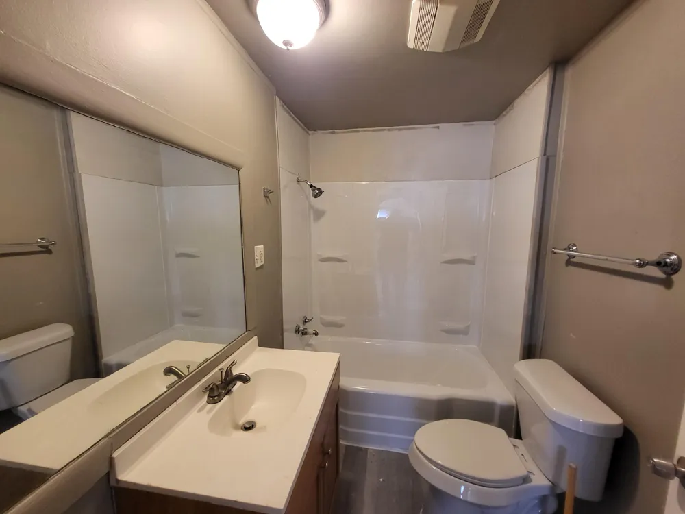 2216 Goulson Avenue Warren, MI 48091