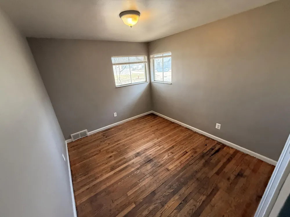 8134 Hudson Avenue Warren, MI 48089