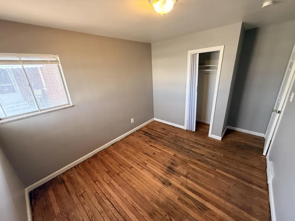 8134 Hudson Avenue Warren, MI 48089