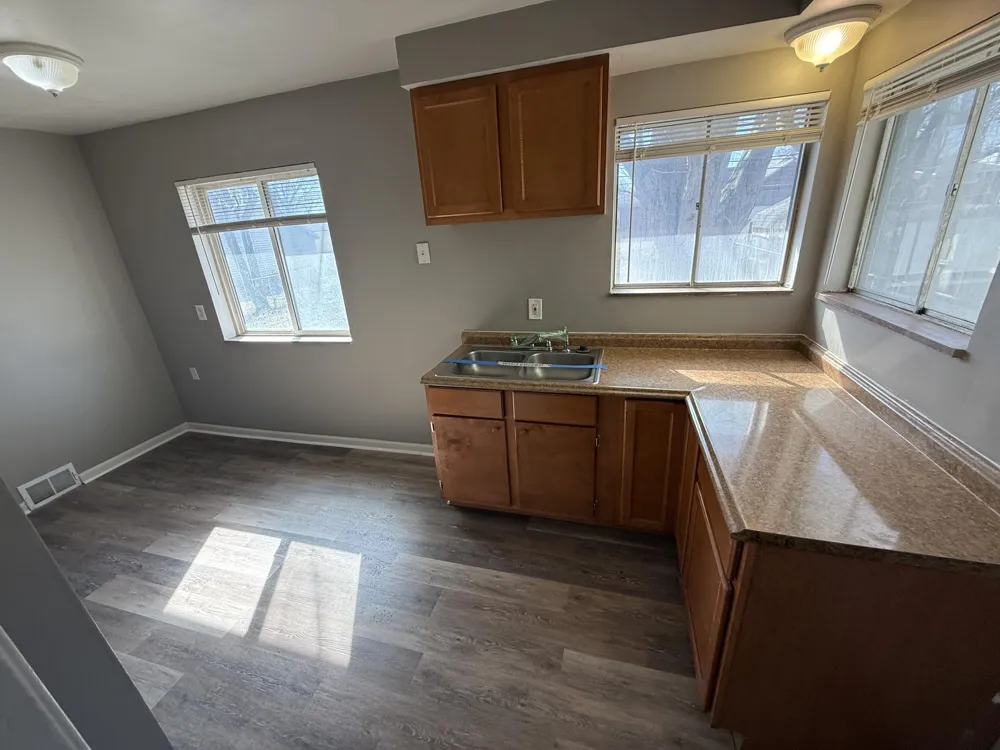 8134 Hudson Avenue Warren, MI 48089