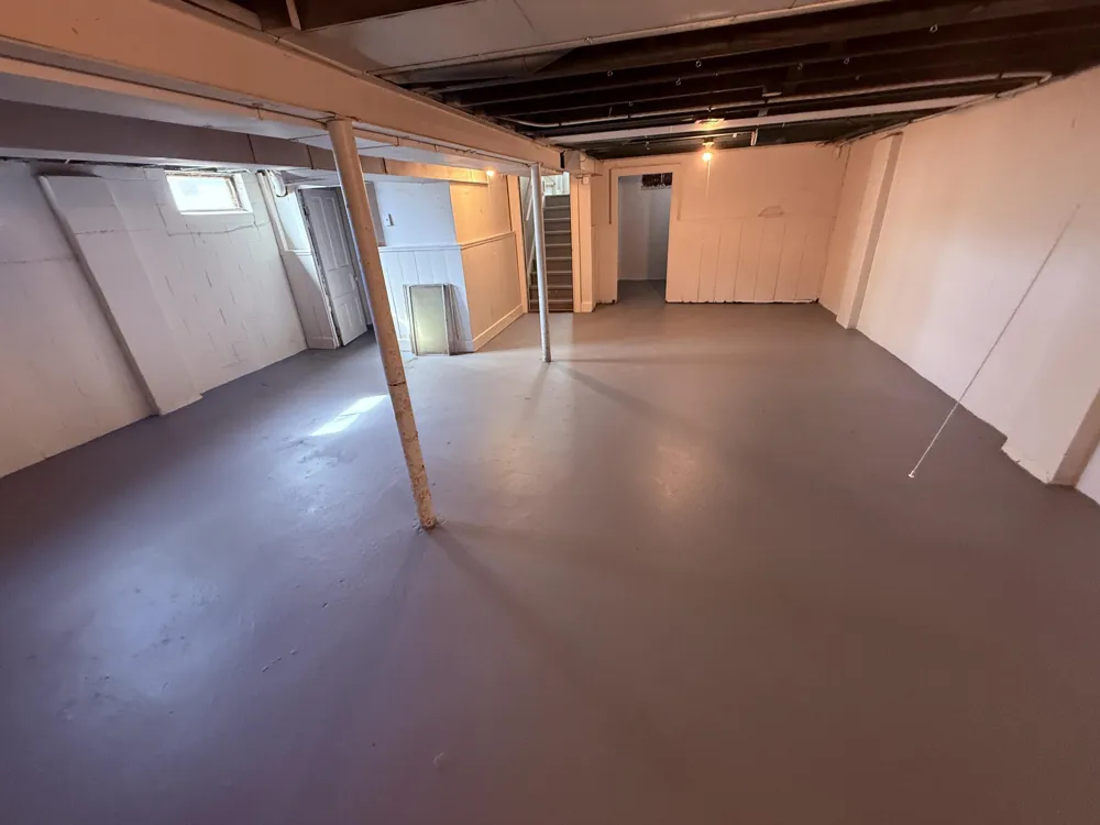 8134 Hudson Avenue Warren, MI 48089