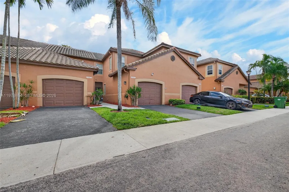 1594 Barcelona Way #5-18 Weston, FL 33327