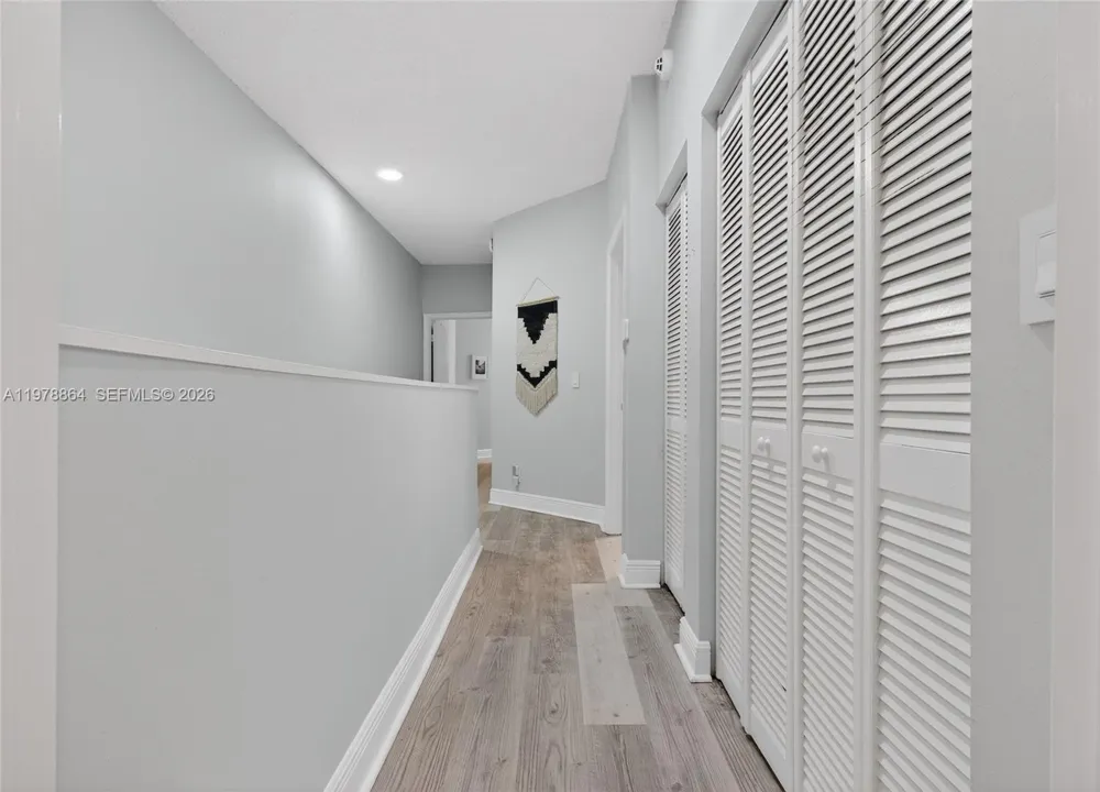 1594 Barcelona Way #5-18 Weston, FL 33327