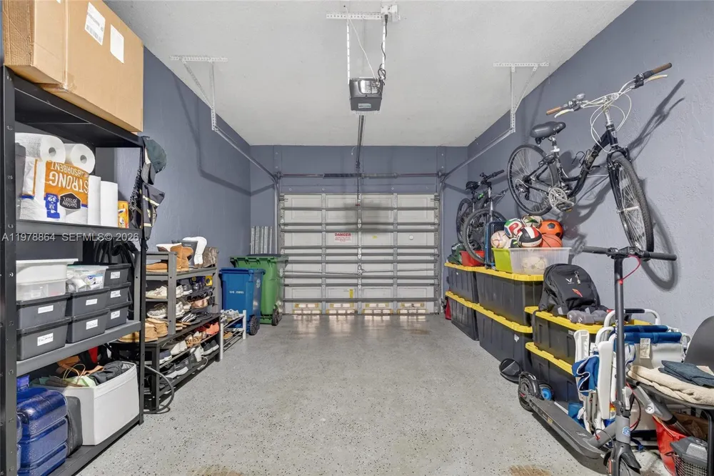 1594 Barcelona Way #5-18 Weston, FL 33327