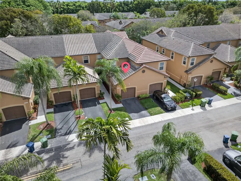 1594 Barcelona Way #5-18 Weston, FL 33327